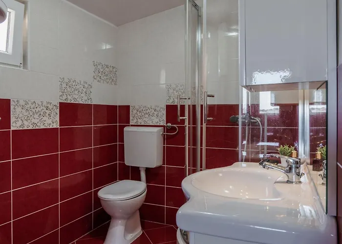 Josipovic 1 By Interhome Vir